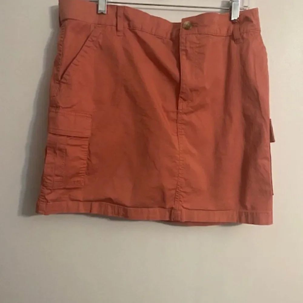 Lee Orange Regular Fit Mid rise Cargo skort, size 16M